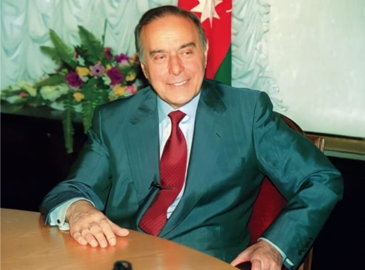 Ümummilli lider Heydər Əliyev müasir müstəqil Azərbaycan dövlətinin banisi və qurucusudur